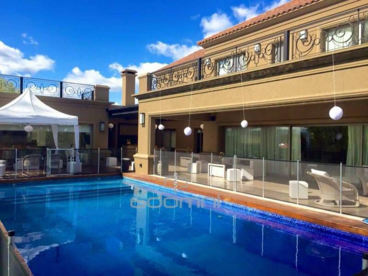 5 bedrooms House in Pilar, Argentina No. 102821