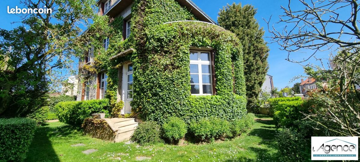 Casa de 6 dormitorios en Brou, France No. 100473