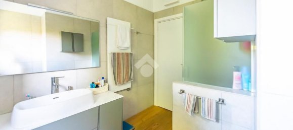 5 rooms Apartment in Arese, Italy No. 24861 21