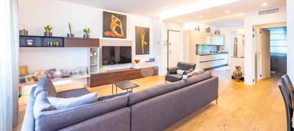 5 rooms Apartment in Arese, Italy No. 24861 2