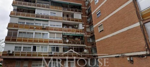 Apartamento de 3 dormitorios en Fuenlabrada, Spain No. 154839 19
