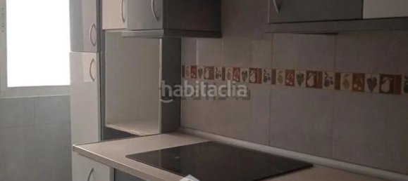 Apartamento de 3 dormitorios en Fuenlabrada, Spain No. 154839 12