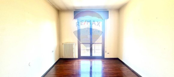 3غرفة شقة في Parabiago, Italy رقم 64038 22