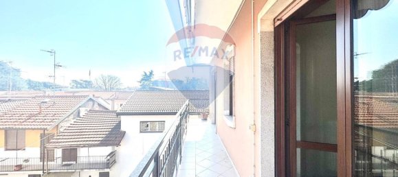 3غرفة شقة في Parabiago, Italy رقم 64038 28