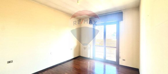 3غرفة شقة في Parabiago, Italy رقم 64038 23