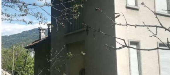 10-Zimmer Wohnung in Valbrona, Italy, Nr. 2847 3