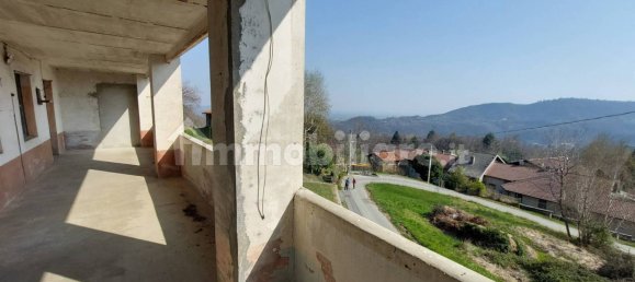 4 غرف نوم منزل في Cuorgnè, Italy رقم 167751 5