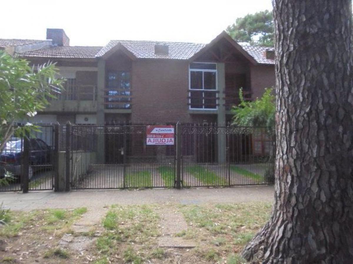 2 bedrooms House in Mar del Plata, Argentina No. 103364