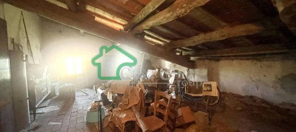 4 bedrooms House in Rodigo, Italy No. 16903 22