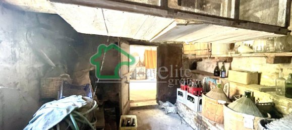 4 bedrooms House in Rodigo, Italy No. 16903 27