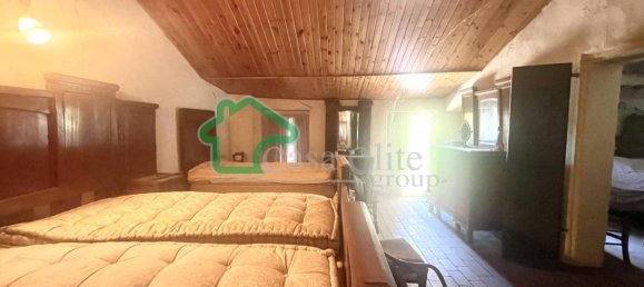 4 bedrooms House in Rodigo, Italy No. 16903 15