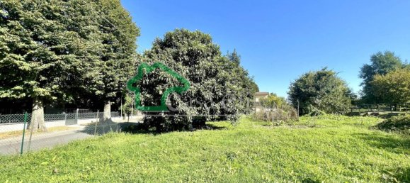 4 bedrooms House in Rodigo, Italy No. 16903 40