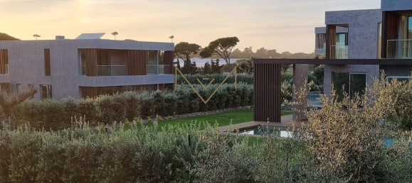 4 bedrooms Villa in Cascais, Portugal No. 62885 2