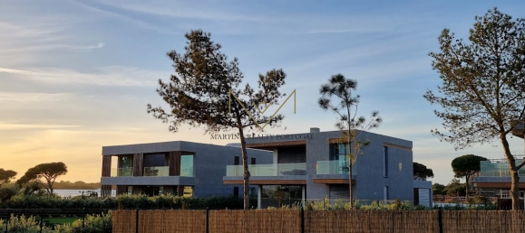 4 bedrooms Villa in Cascais, Portugal No. 62885 4