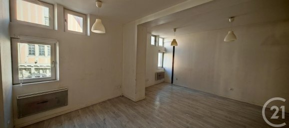 Apartamento de 2 dormitorios en Troyes, France No. 260421 3