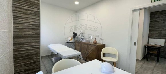 64m² Office in Seixal, Portugal No. 73672 14