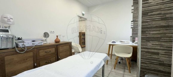 64m² Office in Seixal, Portugal No. 73672 9