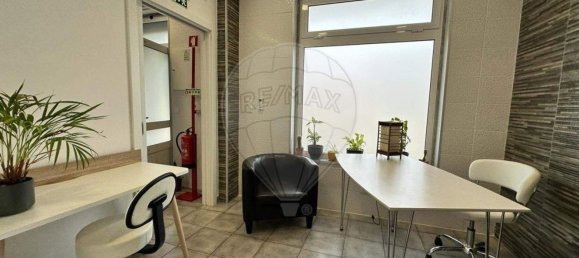64m² Office in Seixal, Portugal No. 73672 11