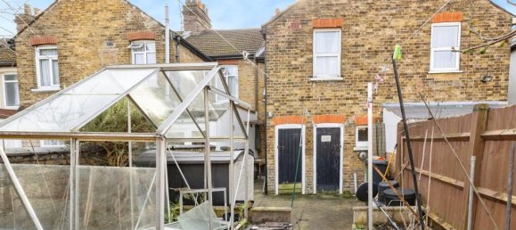 3 Schlafzimmer Haus in Watford, United Kingdom, Nr. 6063 5