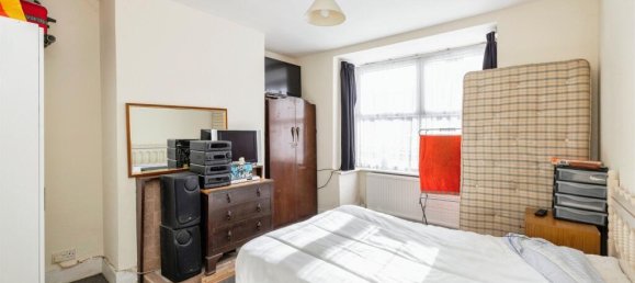 3 Schlafzimmer Haus in Watford, United Kingdom, Nr. 6063 6