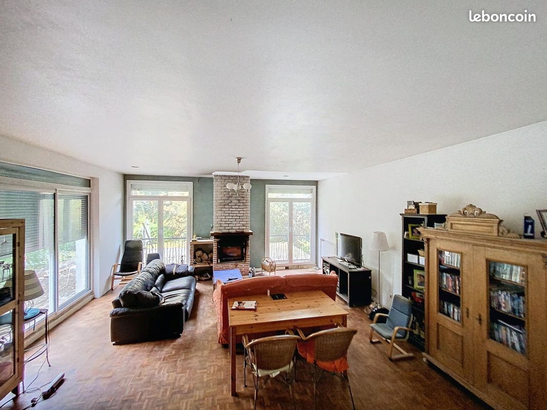 4 chambres Maison à Tinqueux, France No. 254260