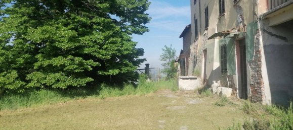 5 rooms House in Ozzano Monferrato, Italy No. 175584 4