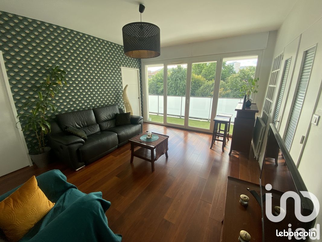 3 Schlafzimmer Wohnung in Firminy, France, Nr. 341435