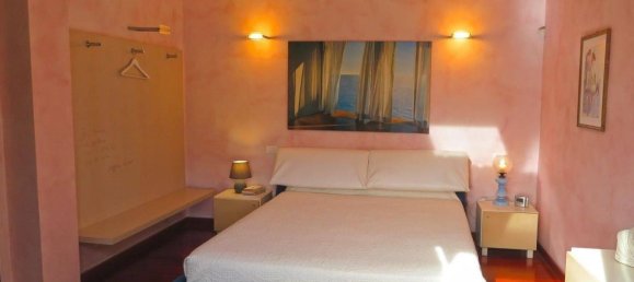 3 bedrooms Villa in Carrara, Italy No. 48111 5