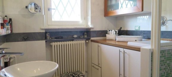 3 bedrooms Villa in Carrara, Italy No. 48111 3