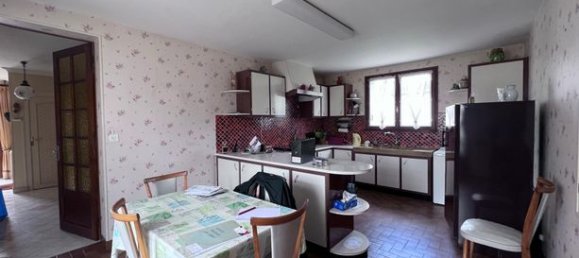 4 bedrooms House in Les Ormes, France No. 313322 5