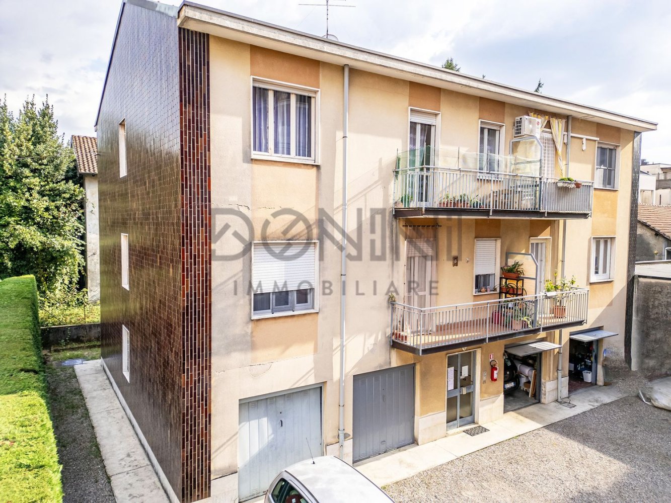 Apartamento de 3 habitaciónes en Tradate, Italy No. 228658