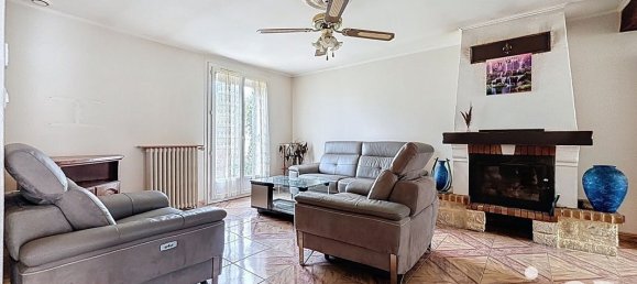 Casa de 3 dormitorios en Cerny, France No. 327922 2