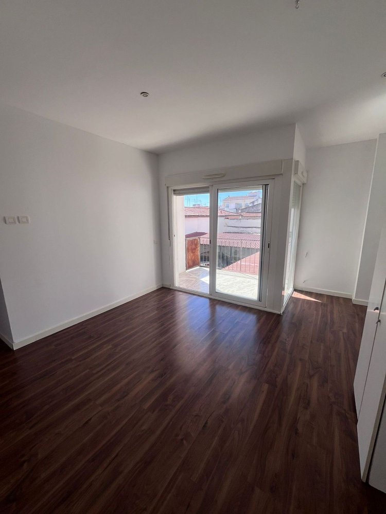 3 bedrooms Apartment in Badajoz, Spain No. 263443