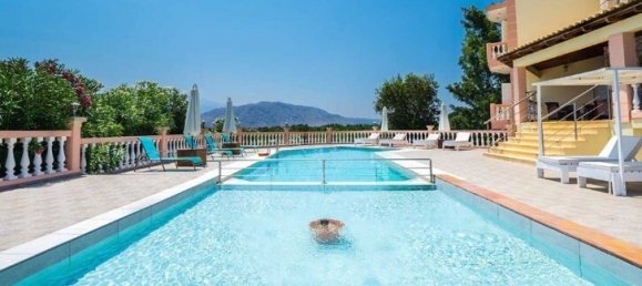 337 m² villa en venta en Chania, Crete, Greece № 53734 6
