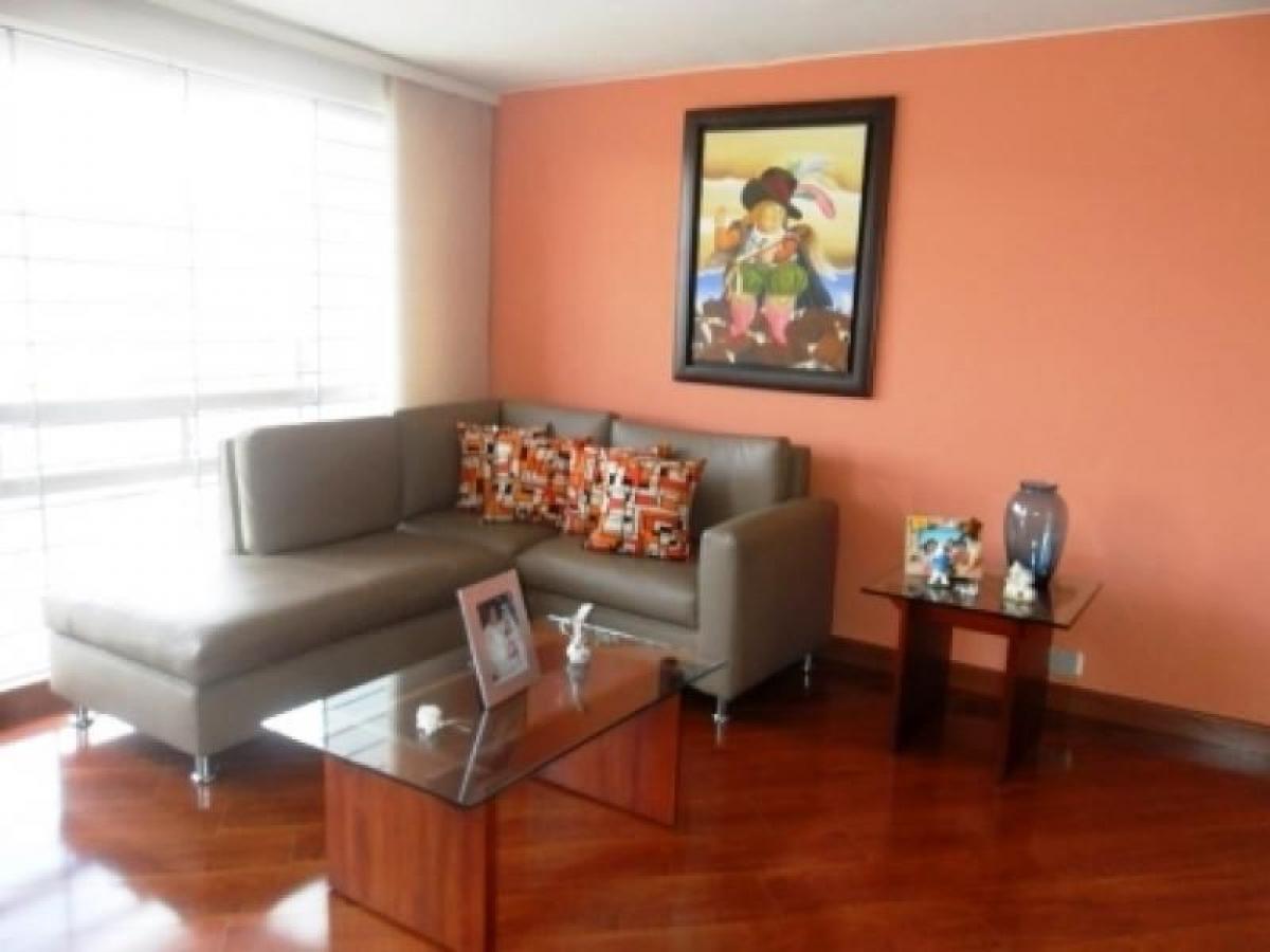 Дом с 3 спальнями в Богота, Колумбия № 12519