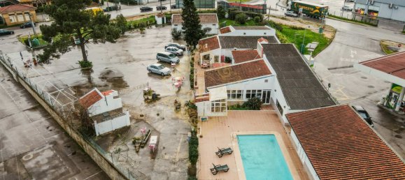 449m² Commercial property in Palmela, Portugal No. 146505 5