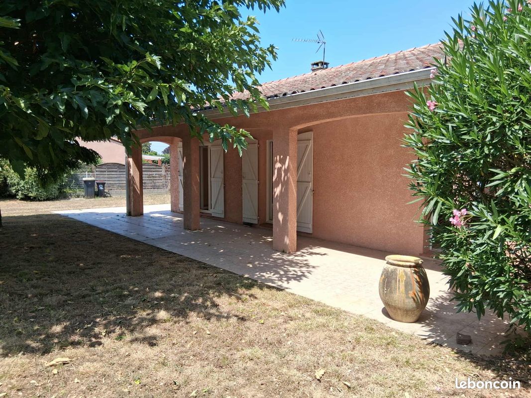 3 bedrooms Villa in Berat, France No. 339903