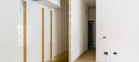 Gewerbliche Immobilie in Sassari, Italy 159m², Nr. 372506 3