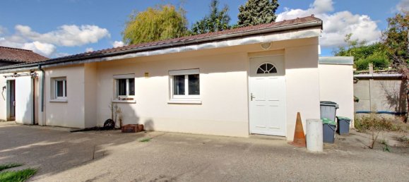 2 bedrooms House in Vernouillet, France No. 168114 16