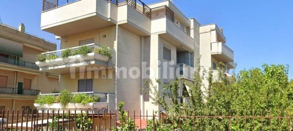 1 Schlafzimmer Wohnung in Rome, Italy, Nr. 335838 2