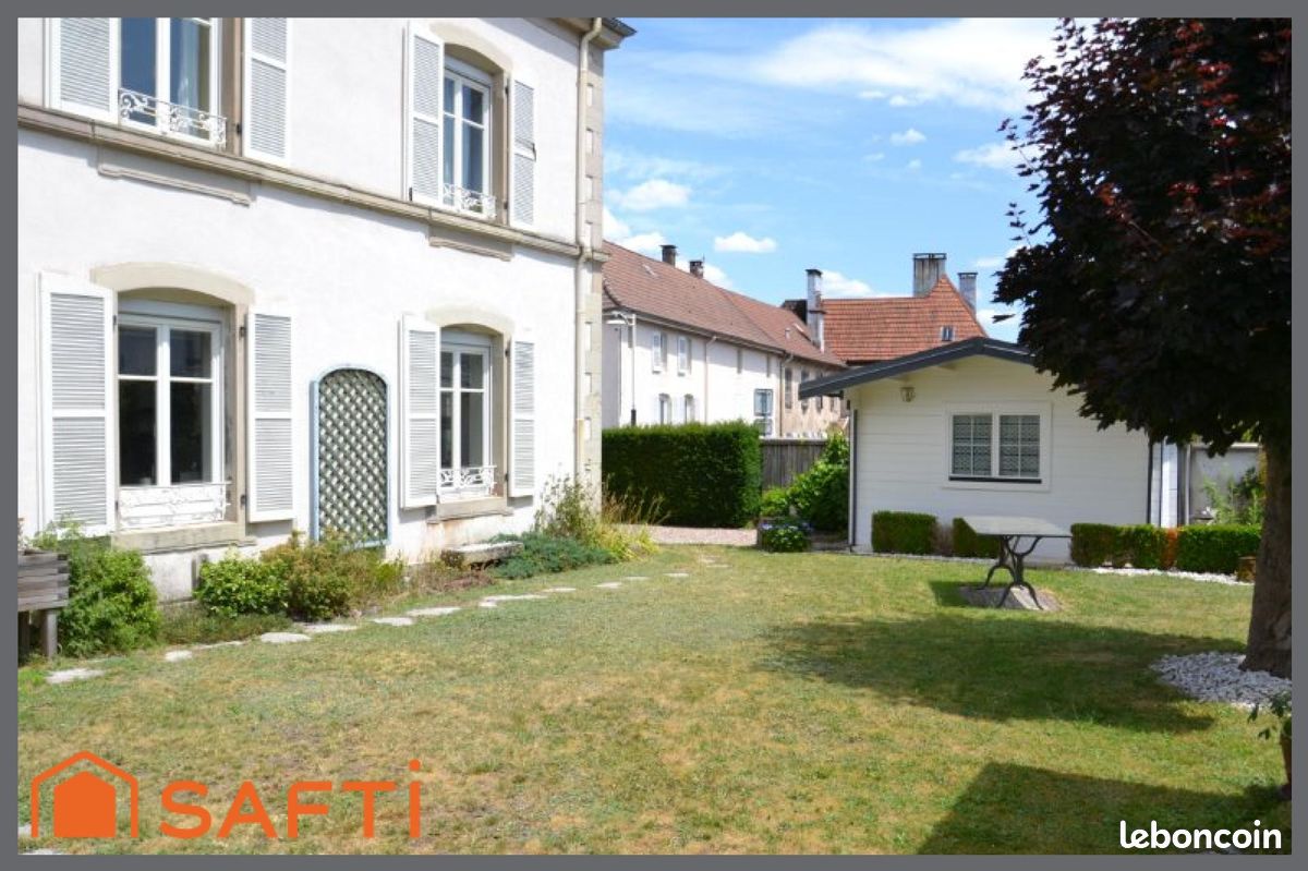 Casa de 5 dormitorios en Remiremont, France No. 46897