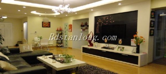 3 bedrooms Apartment in Cau Giay, Vietnam No. 5687 4