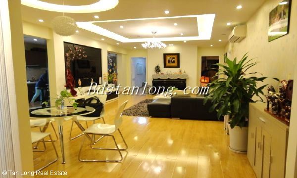 3 bedrooms Apartment in Cau Giay, Vietnam No. 5687