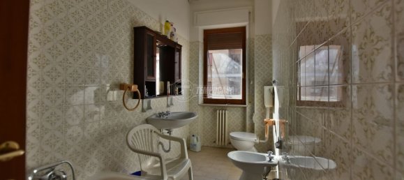 5 rooms Apartment in Tolentino, Italy No. 307590 7