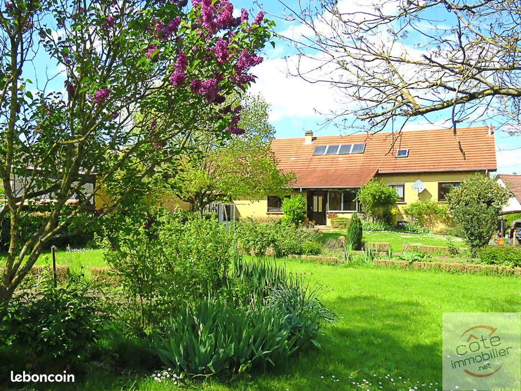 Casa de 3 dormitorios en Sarreguemines, France No. 72229