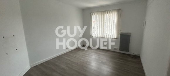 300m² Commercial property in Calais, France No. 55679 13