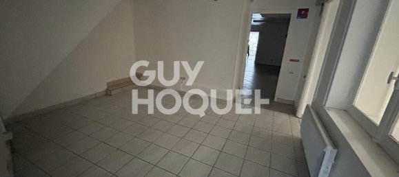 300m² Commercial property in Calais, France No. 55679 14