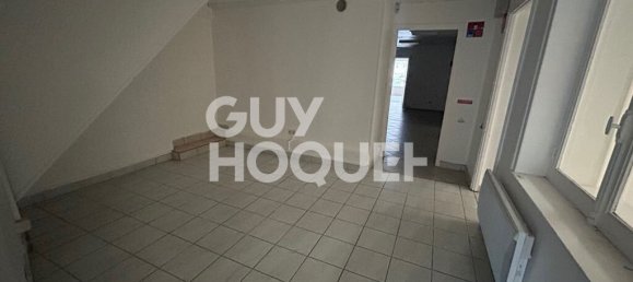 300m² Commercial property in Calais, France No. 55679 12