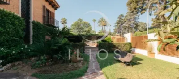 7 bedrooms House in Torrent, Spain No. 154640 5