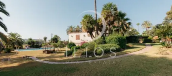 7 bedrooms House in Torrent, Spain No. 154640 4